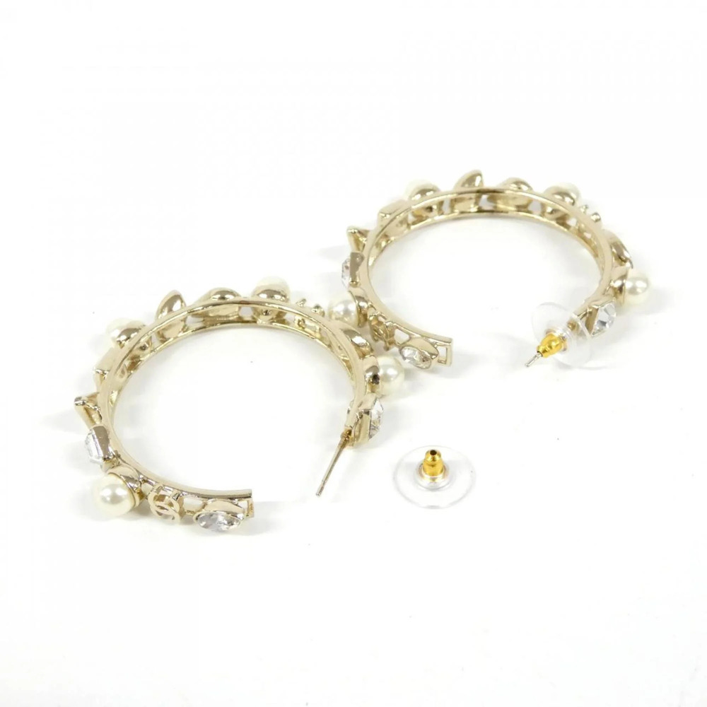 CHANEL White Earrings - Picture 3 of 3